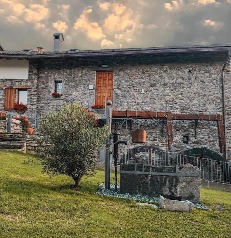 La Volta - Lake Como Heritage Home In Molino Maufet Watermill - Patio On The Garden คอลีโก ภายนอก รูปภาพ
